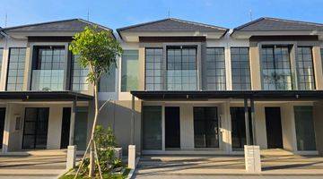 Gambar 1 Rumah Aruba Villa Pakuwon City New Minimalis Carport, Smart Lock