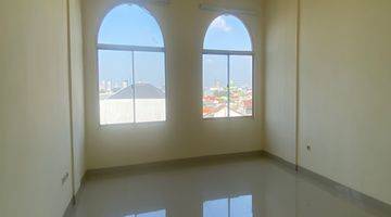 Gambar 4  Ruko di Green Lake City 286 m² Unfurnished