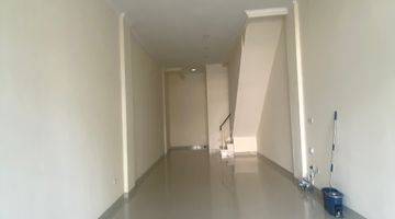 Gambar 2  Ruko di Green Lake City 286 m² Unfurnished