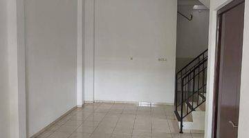 Gambar 5 Jual Cepat Rumah 2 Lantai Siap Huni Kamar 4 Besar- Besar SHM Cibubur Country Cibubur