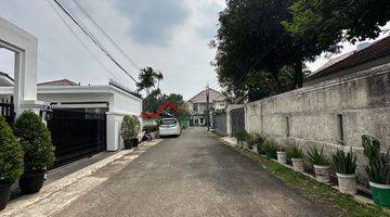 Gambar 4 Jl.Kemang Utara IV Rumah SHM Utara