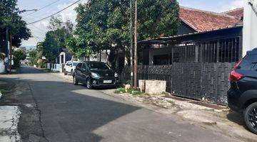 Gambar 1 Jual Rumah Lama Sukaluyu Cikutra Bandung