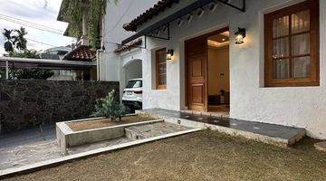 Gambar 4 Rumah 2 Lantai Bergaya Spanish di Pondok Indah Fully Furnished Dengan Roof Top