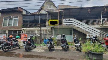 Gambar 1 Dijual Rumah Tua di area pasar Santa 