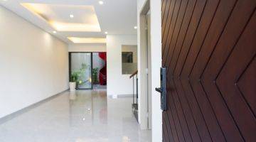 Gambar 2 New Gress Modern Minimalis Pakuwon City Sutorejo Prima Surabaya 