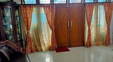 Gambar 1 Rumah Semi Furnished Dijual