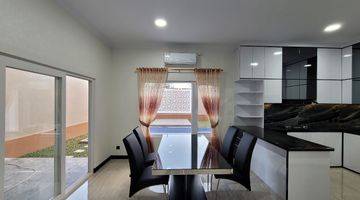 Gambar 4 Rumah Mewah Luxury Full Furnished Dengan Kolam Renang Dekat Perum Pertamina Purwomartani 