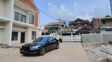 tampak depan rumah baru cluster scandinavian murah