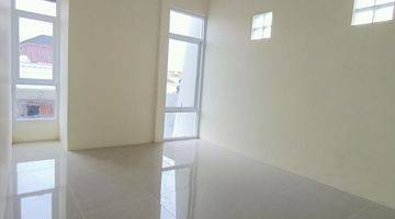 kamar tidur dijual rumah baru strategis dlm