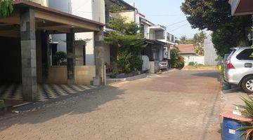 Gambar 1 Rumah Murah 160m 1,35m Townhouse Dkt Tol & Lrt, Etty