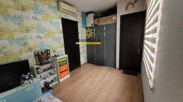 Gambar 4 Dijual Rumah 2 Lantai Rapi, Bagus Siap Huni di Foresta Bsd City