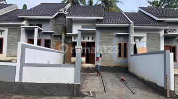tampak depan rumah siap huni di sleman,