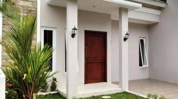 tampak depan dijual rumah di jogja, shm,