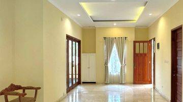 Gambar 5 Rumah Cantik Design Classic Eropa Villa Concep