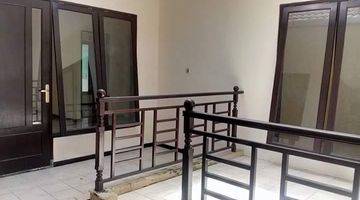 Gambar 2 Rumah Dijual Palm Spring Jambangan Surabaya