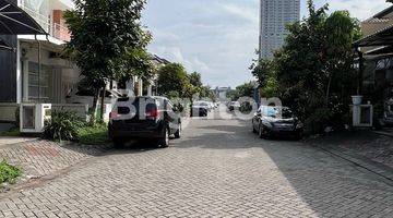 Gambar 5 Royal Residence cluster depan dkt Wiyung Wisata Bukit Mas