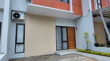 Gambar 1 Dijual Rumah Dua Latai di Cluster Greenwood Bekasi Timur