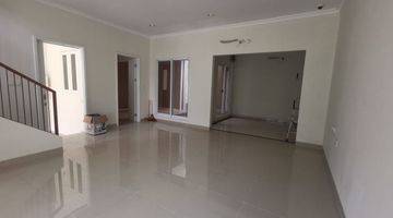 Gambar 5 Dijual Rumah Cluster Vivaldi Gading Serpong