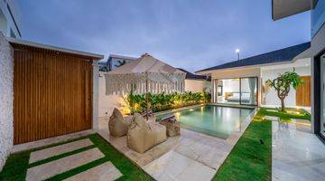 Gambar 1 Tastefully Designed Modern Living Seminyak Bali 