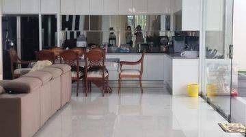 Gambar 4 Dijual Rumah Ada Kolam Renang Pribadi Minimalis Graha Family