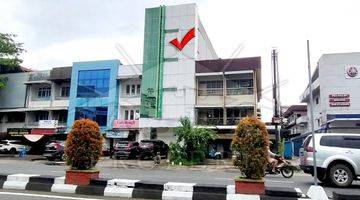 tampak depan ruko gajahmada full keramik cck