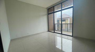 Gambar 5 Rumah 3 Lantai di Morizen Residence, Bekasi