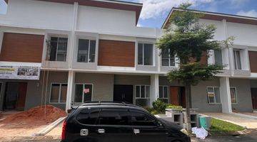 Gambar 1 DIJUAL CEPAT !! Rumah 2 lt azure bay LT88/105 dekat sekolah mondial batam center