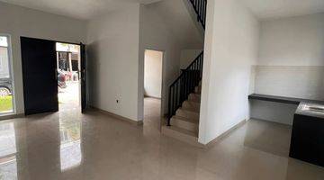 Gambar 3 DIJUAL CEPAT !! Rumah 2 lt azure bay LT88/105 dekat sekolah mondial batam center