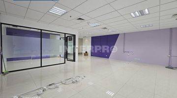 tampak depan sewa kantor puri indah financial