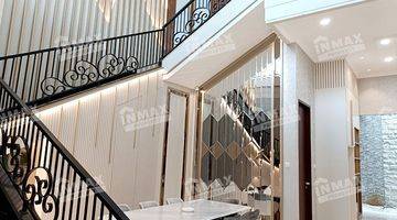 Gambar 5 Rumah 2 Lantai 4 Kamar Tidur Full Furnished di Daerah Araya Malang