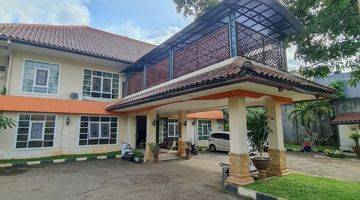 Gambar 3 Rumah Besar , Hotel At Jl Sawo Manila, Jati Padang