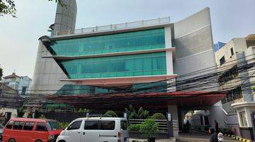 Gambar 1 Gedung Kantor di Sudirman Jakarta Pusat