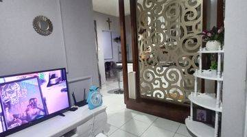 Gambar 4 Rumah Cantik 2 Lantai Siap Huni Di Dalam Cluster Elite Kota Wisata Cibubur