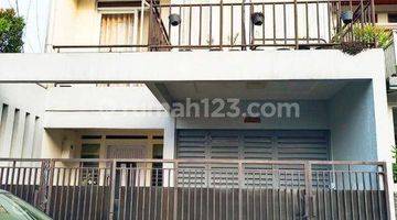 Gambar 5 Rumah 2 Lantai Bagus Unfurnished SHM di Jalan Cikutra Baru, Bandung