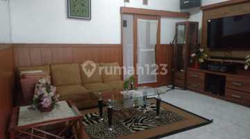 ruang tamu di jual rumah minimalis modern