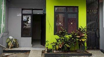 tampak depan di jual rumah minimalis di
