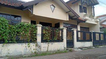 tampak depan di jual cepat rumah dekat