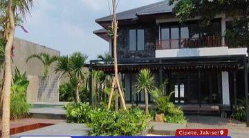 Gambar 1 Rumah Mewah  Tropical Modern ala Villa bali di tengah kota Jakarta 