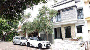 Gambar 1 Rumah Baru Gress Mewah Finishing Travertine Row Lebar Dekat Gwalk International Village