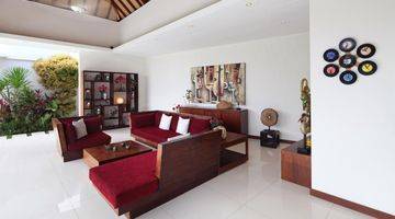 Gambar 4 5 bedrooms Minimalist Modern Style