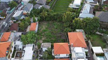 Gambar 3 Rare Land In The Prime Location Heart Of Berawa