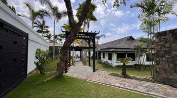 Gambar 3 Discover A Hidden Gem 5 Bedrooms A Colonial modern Tropical Retreat , River View And Junggle Location At Munggu Canggu 