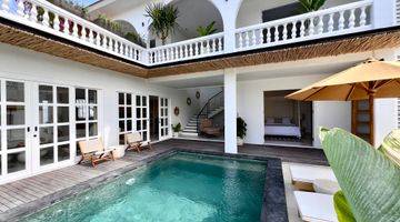 Gambar 1 3 Bedrooms Colonial Style At Canggu