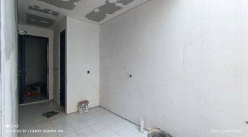 Gambar 1 1651 Dijual Rumah Baru Stamford Raffles Citraland Surabaya Barat 