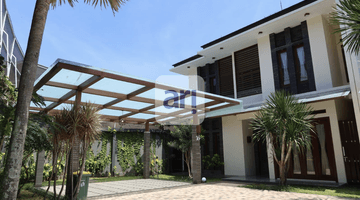 Gambar 2 Rumah 3 Lantai Furnished Kolam Renang di Ciumbuleuit, Bandung Utara