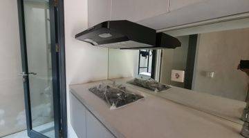 Gambar 4 Rumah 2 Lantai Full Furnished Bagus Harga Termurah di Bsd City Masih Nego