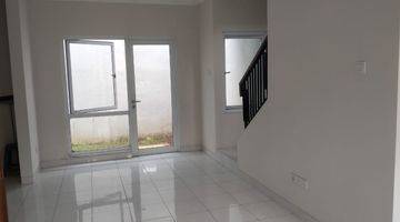 Gambar 5 Rumah 2 Lantai Sudah Renovasi Semi Furnished HGB di Boulevard West Covina Kota Wisata Cibubur, Jakarta Timur