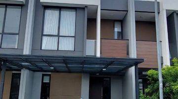 Gambar 1 Rumah 2 Lantai Di Depan Taman Cluster Magenta Summarecon Bekasi

