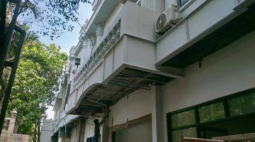 Gambar 1 Kos an exlusive dan 4 kios depan kampus di Hankam raya jaktim SHM