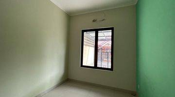 kamar tidur dipasarkan rumah dekat gerbang tol